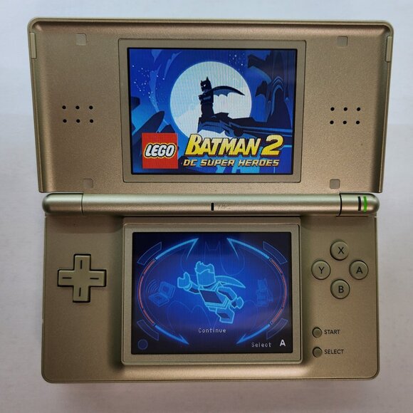 Lego Batman 2 DC Super Heroes for Nintendo DS - Picture 2 of 9